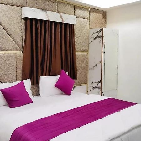 Hotel Karnavati アーメダバード エクステリア 写真